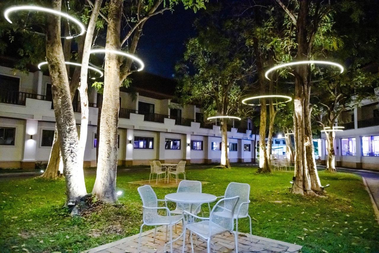 President Hotel Udonthani Exteriör bild