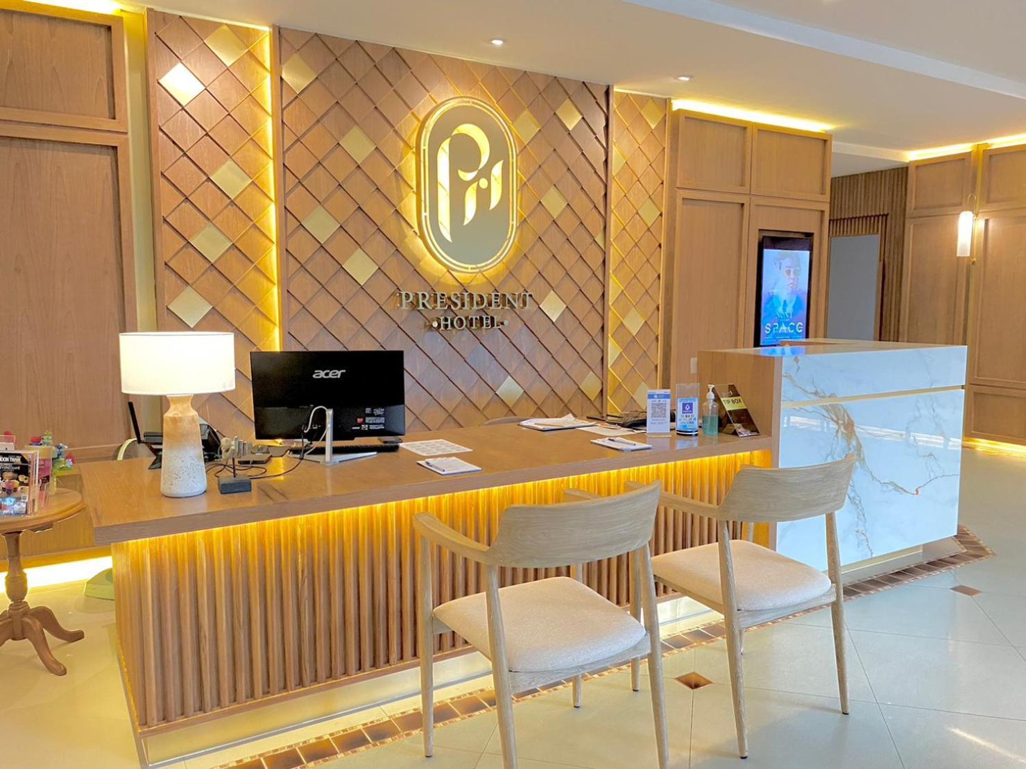 President Hotel Udonthani Exteriör bild