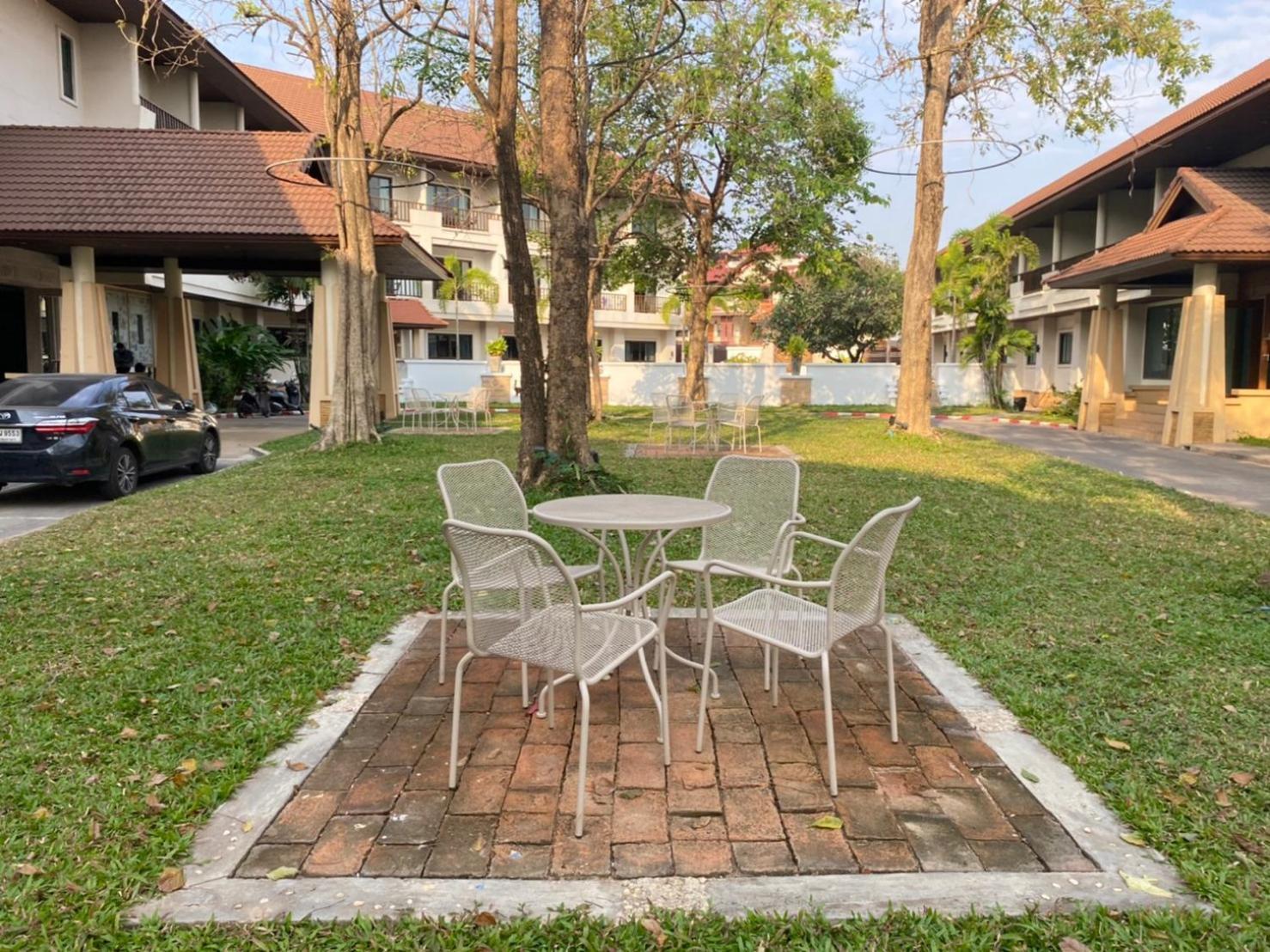 President Hotel Udonthani Exteriör bild