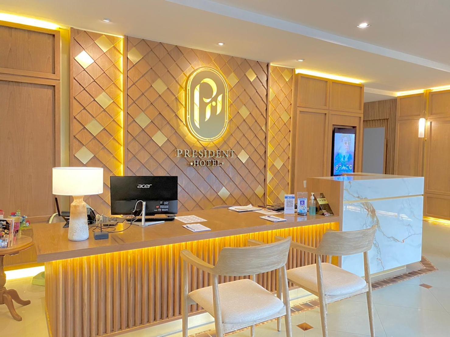 President Hotel Udonthani Exteriör bild