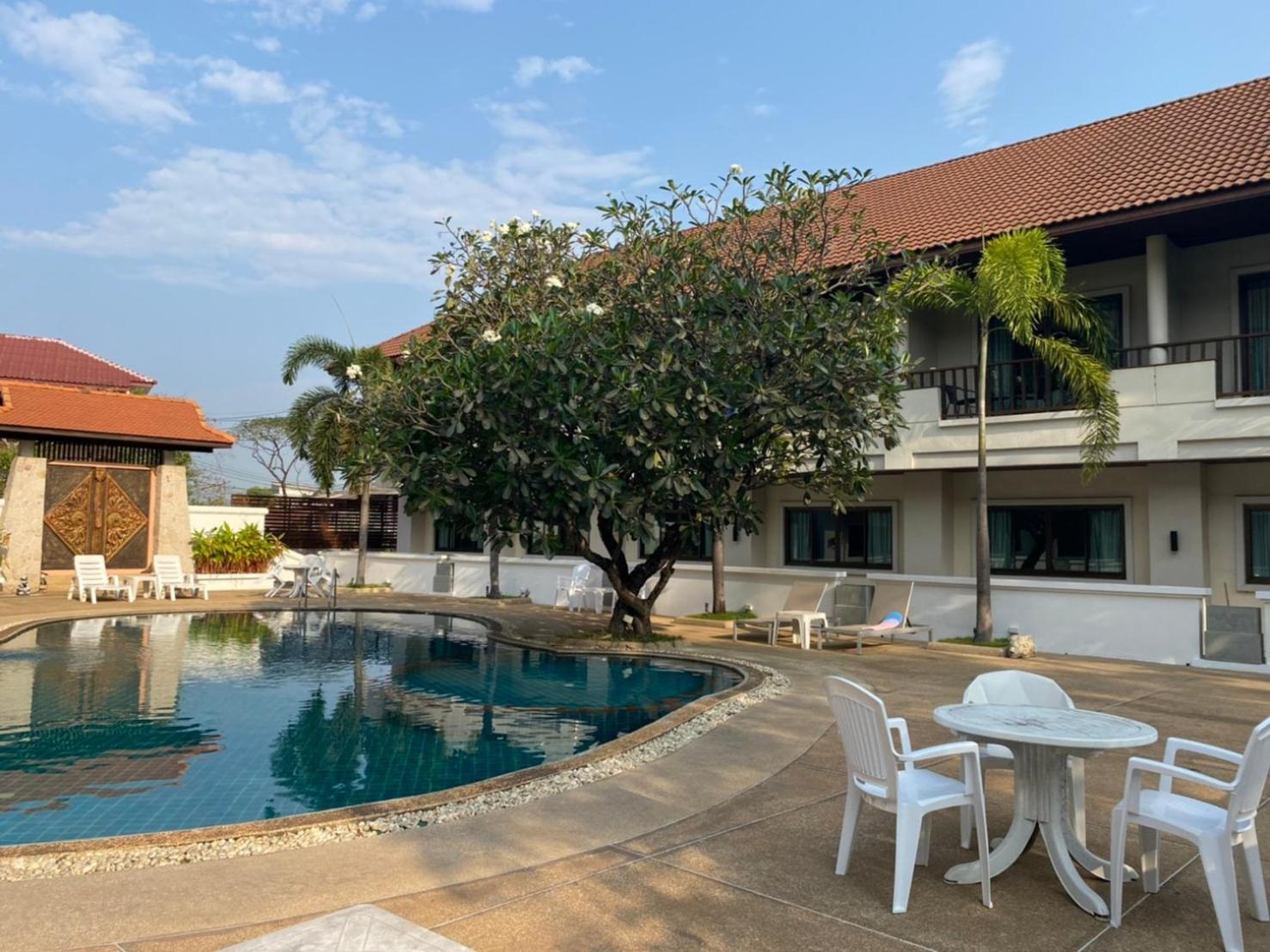 President Hotel Udonthani Exteriör bild